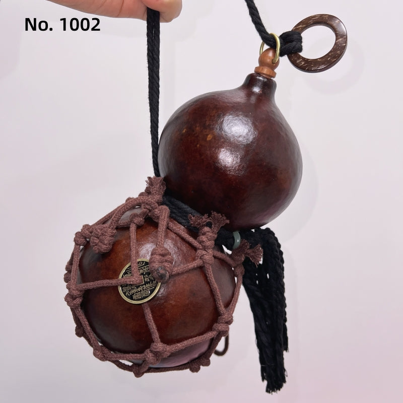 [New Release] Handcrafted Urushi Gourd Bottle – Brown – Exact Piece Shown