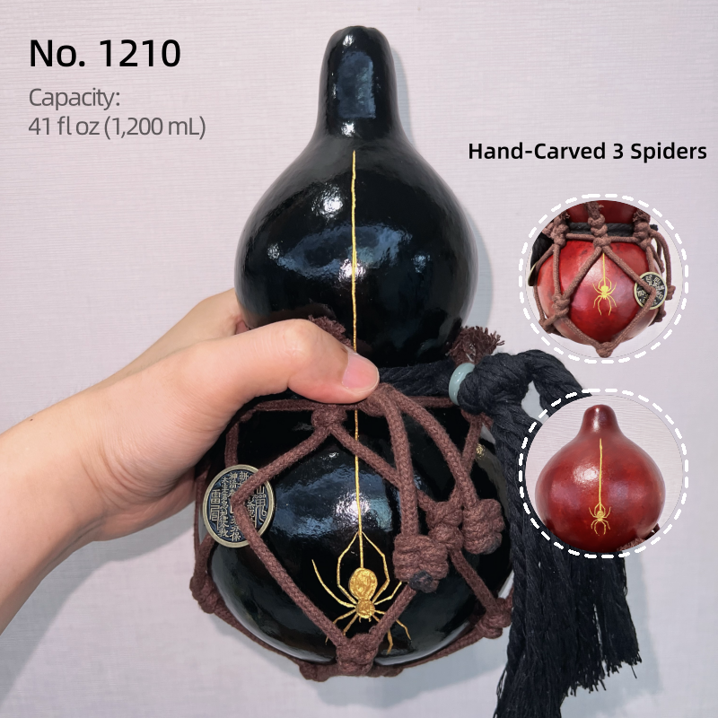 Spider Collection — Hand-Carved Urushi Gourd with Triple Spider Carving