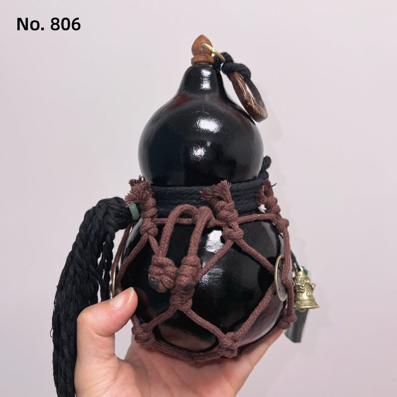 Handcrafted Urushi Gourd Bottle – Black – Exact Piece Shown